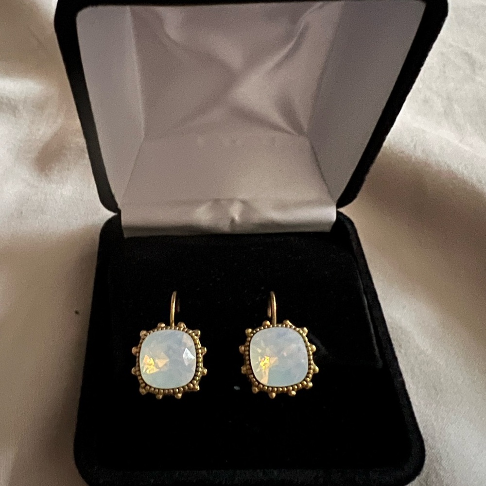 Gold and White Opalescent Stone Earrings with Vintage Design
